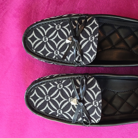 Sz 8 Michael KORS flats - Picture 2 of 4
